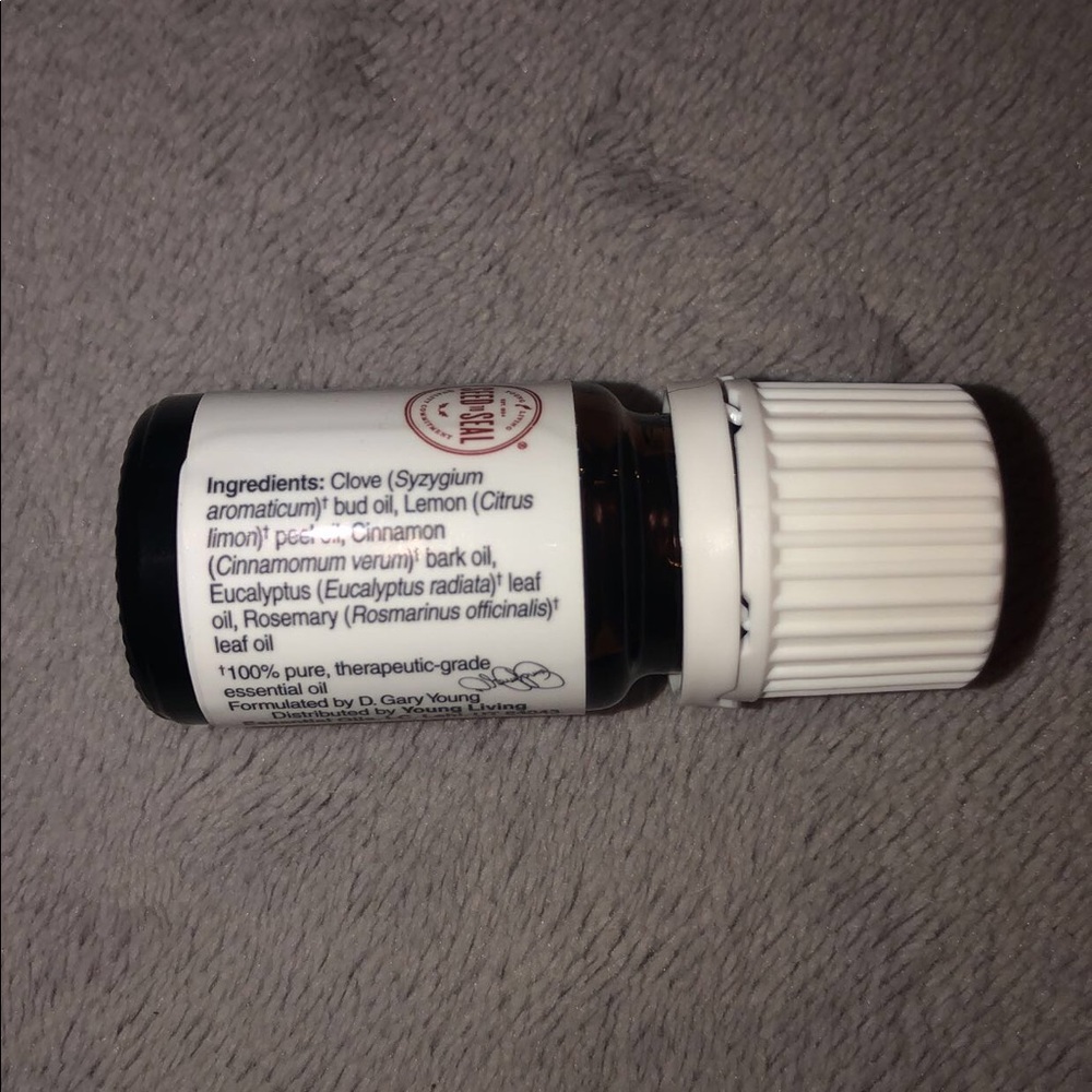 YL Thieves Oil